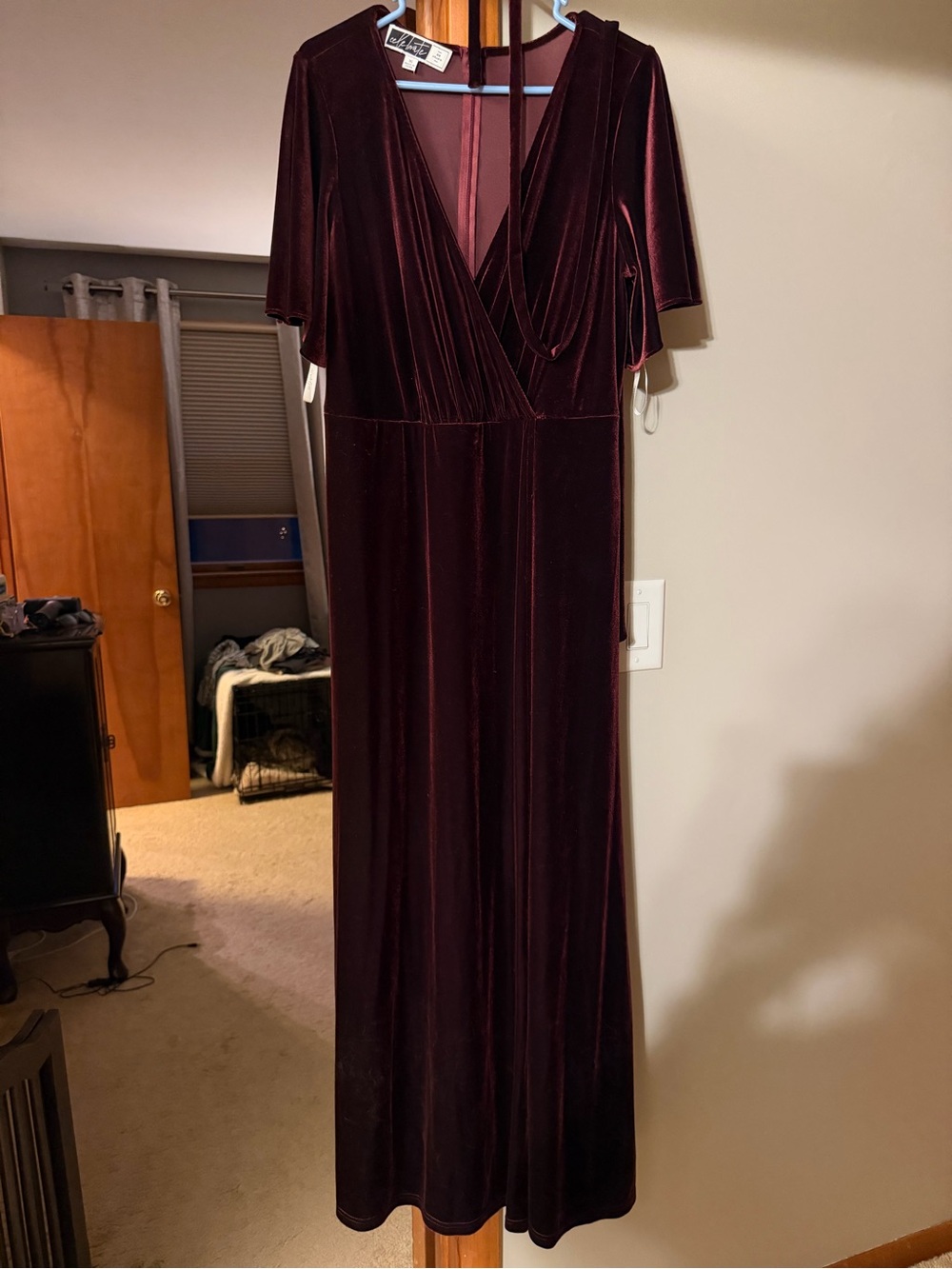David’s Bridal DB Wine Velvet Bridesmaid Wine